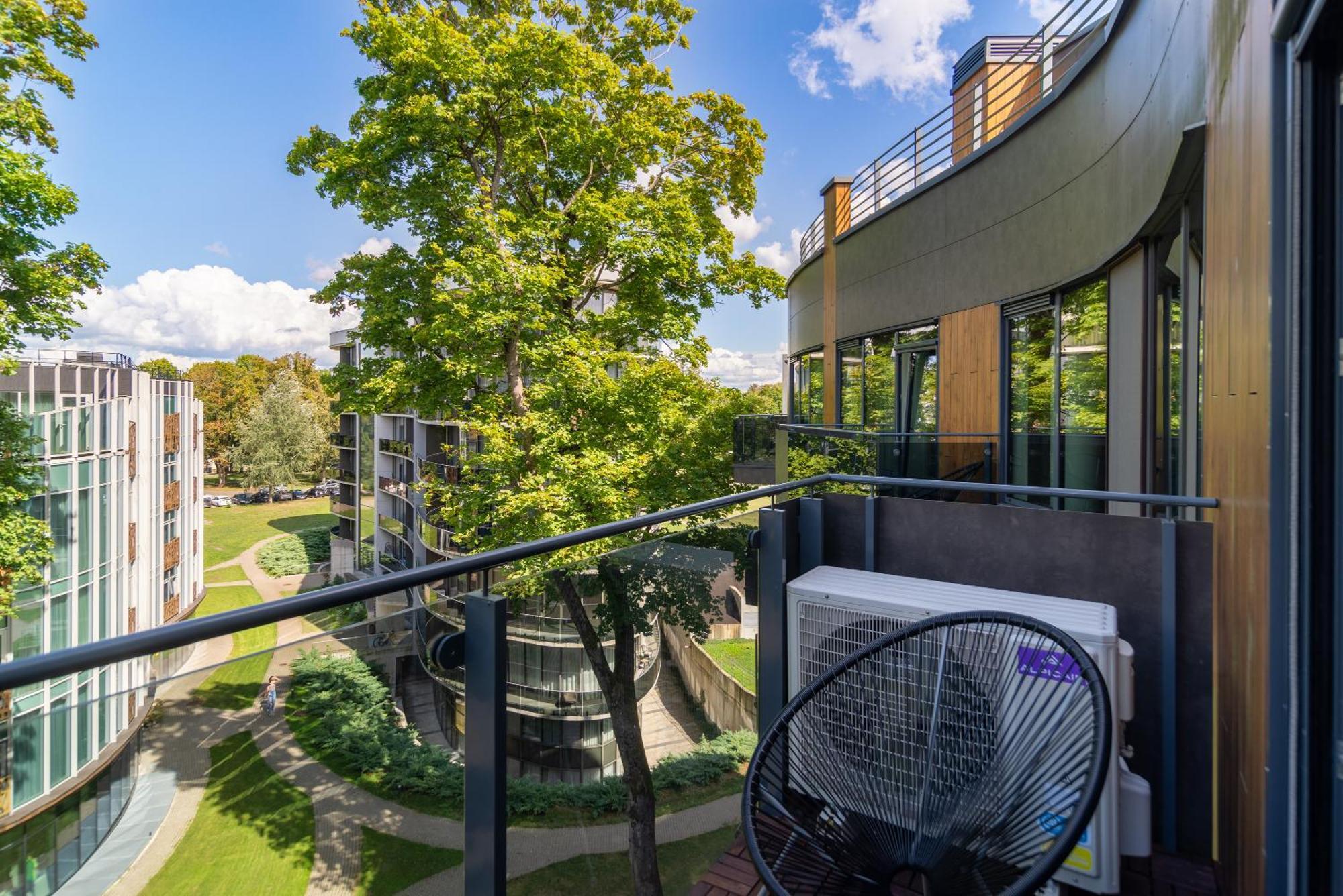 2 Bedroom Apt, 2 Garage Spots & Balconies, Self Check-In, By Cohost Druskininkai Dış mekan fotoğraf