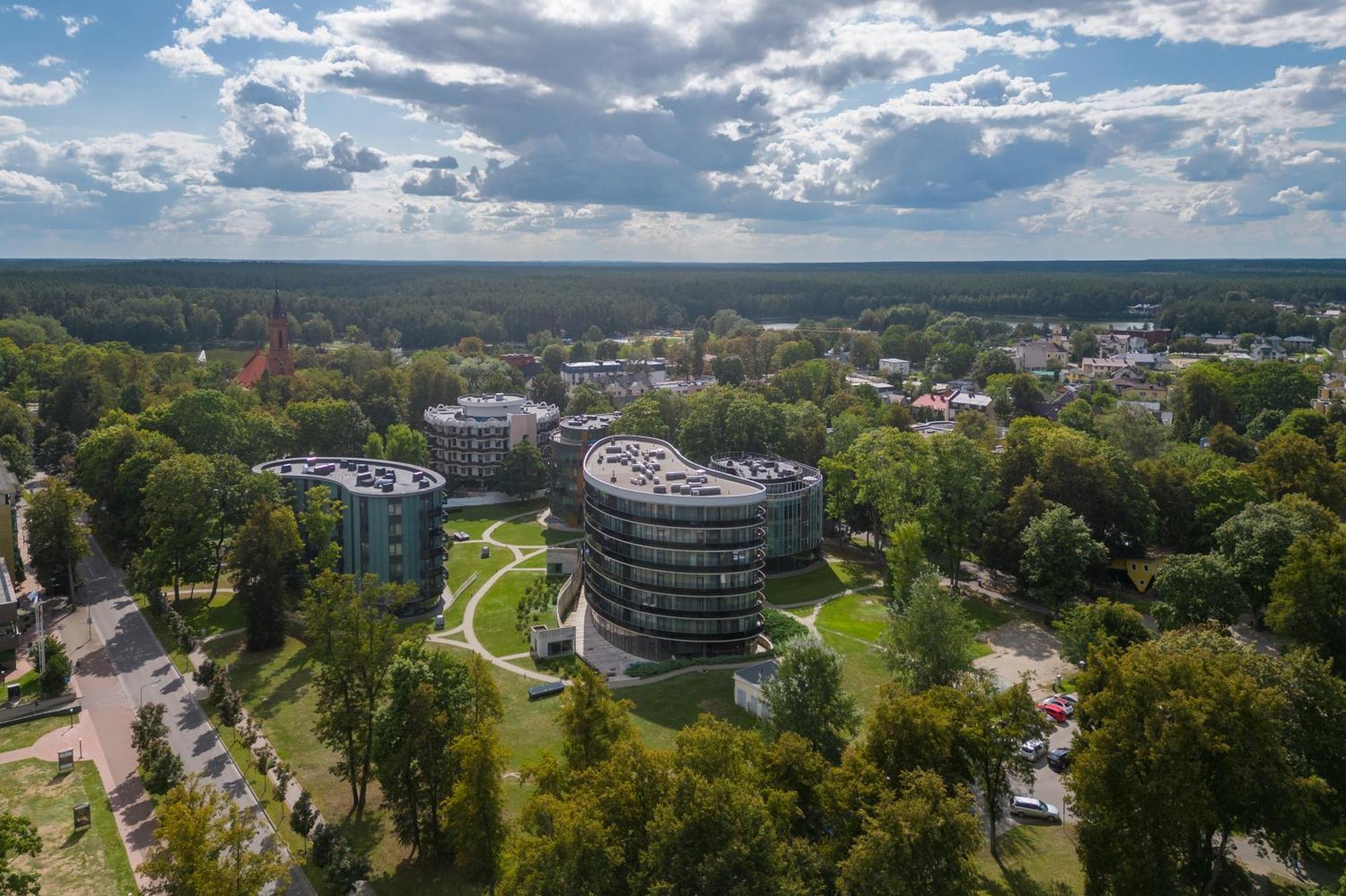 2 Bedroom Apt, 2 Garage Spots & Balconies, Self Check-In, By Cohost Druskininkai Dış mekan fotoğraf