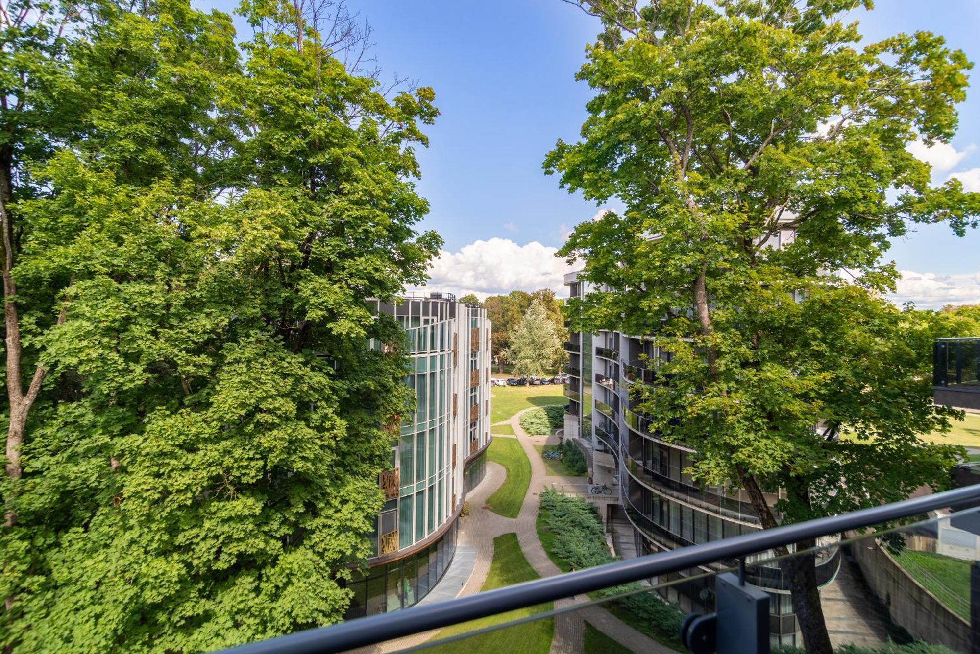 2 Bedroom Apt, 2 Garage Spots & Balconies, Self Check-In, By Cohost Druskininkai Dış mekan fotoğraf
