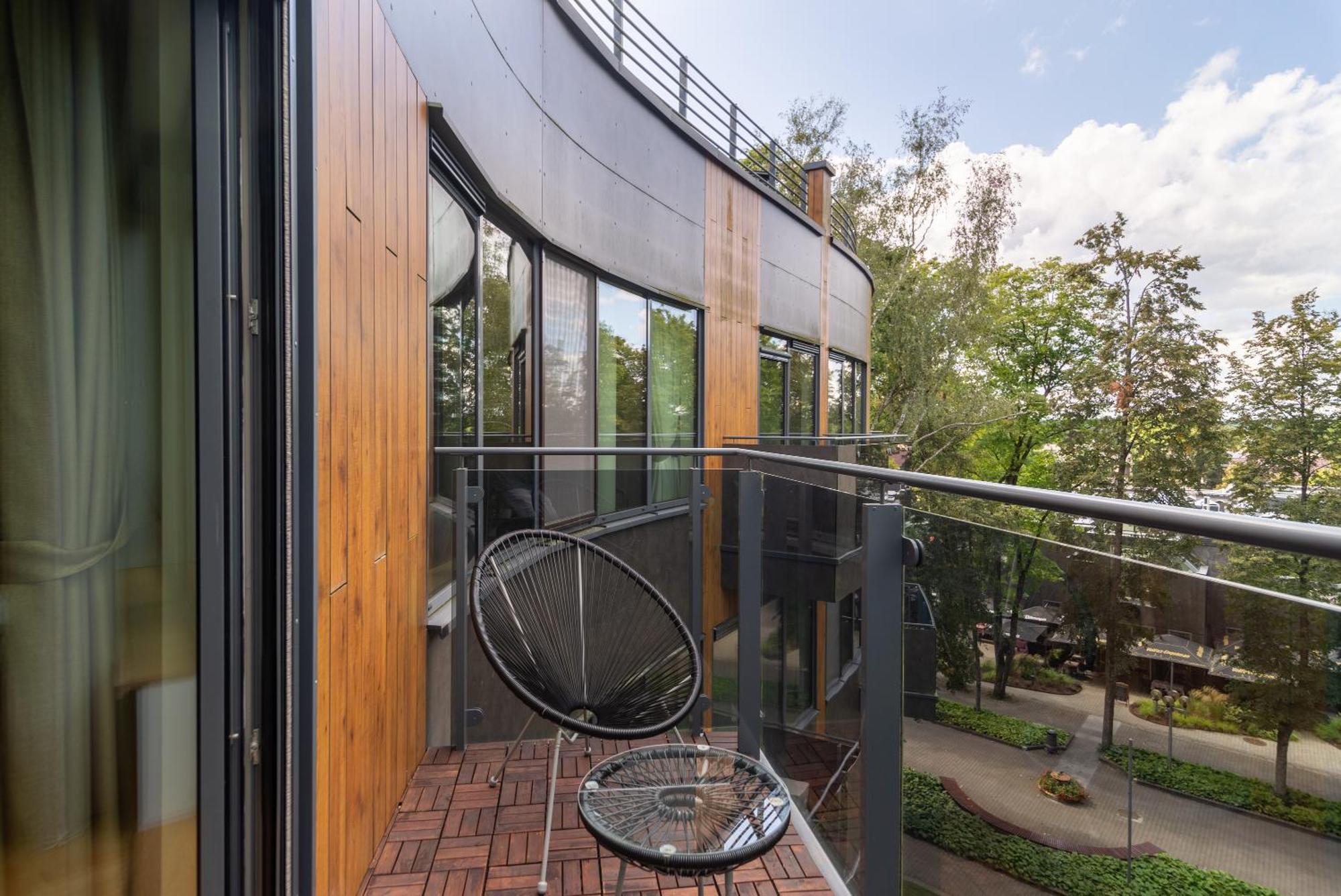 2 Bedroom Apt, 2 Garage Spots & Balconies, Self Check-In, By Cohost Druskininkai Dış mekan fotoğraf