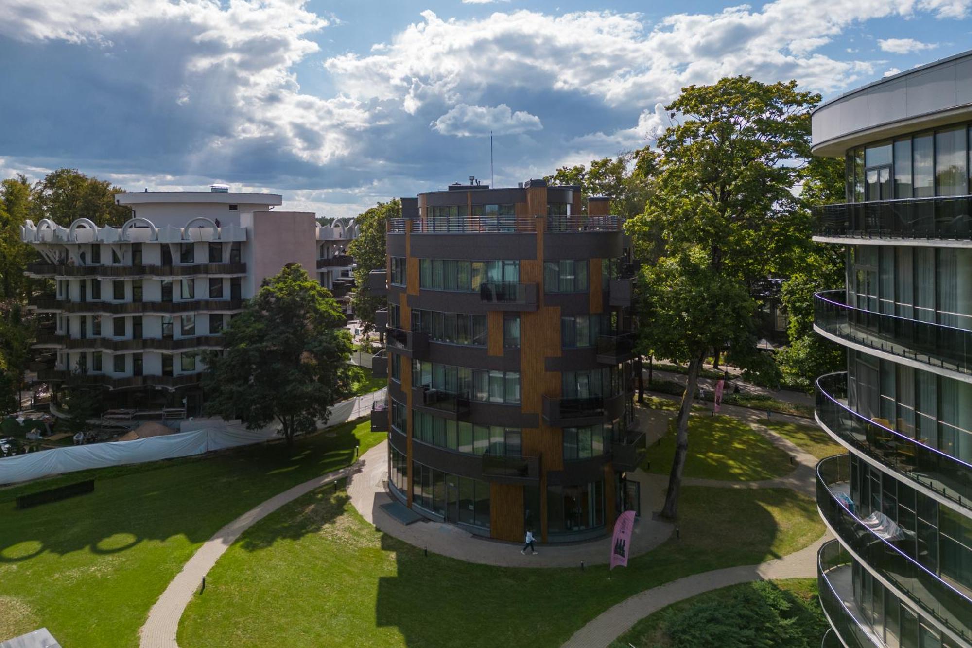 2 Bedroom Apt, 2 Garage Spots & Balconies, Self Check-In, By Cohost Druskininkai Dış mekan fotoğraf